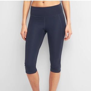 Gap GFast High Rise Capris in Sculpt Compression, True Indigo, XL
